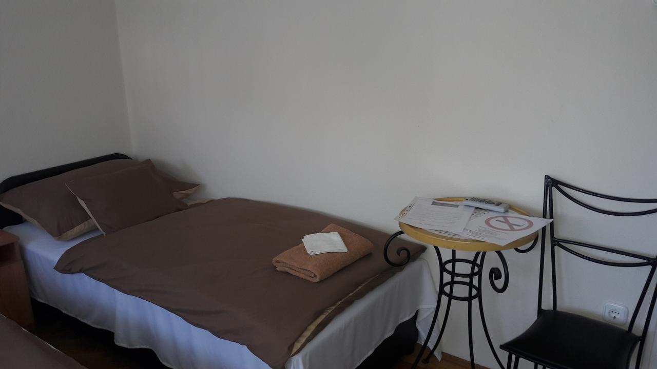 Pero Vendeghaz Hotel Debrecen Ngoại thất bức ảnh