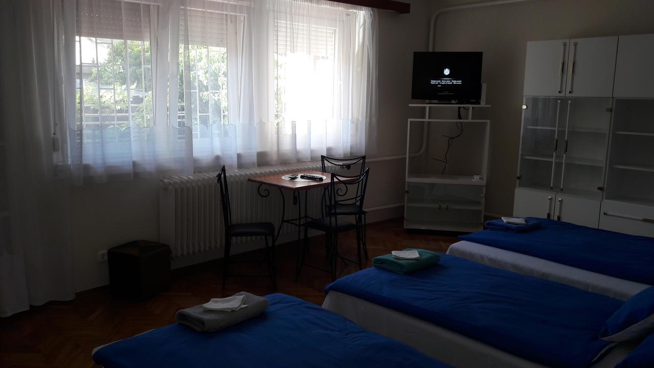 Pero Vendeghaz Hotel Debrecen Ngoại thất bức ảnh