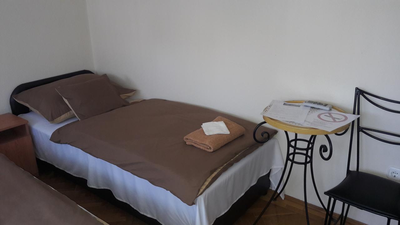 Pero Vendeghaz Hotel Debrecen Ngoại thất bức ảnh